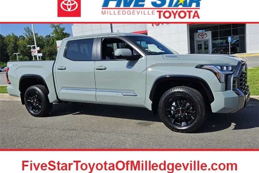 2025 Toyota Tundra Platinum CrewMax photo 1