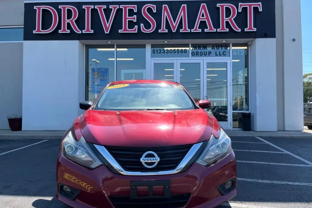 2018 Nissan Altima 2.5 SR photo 1