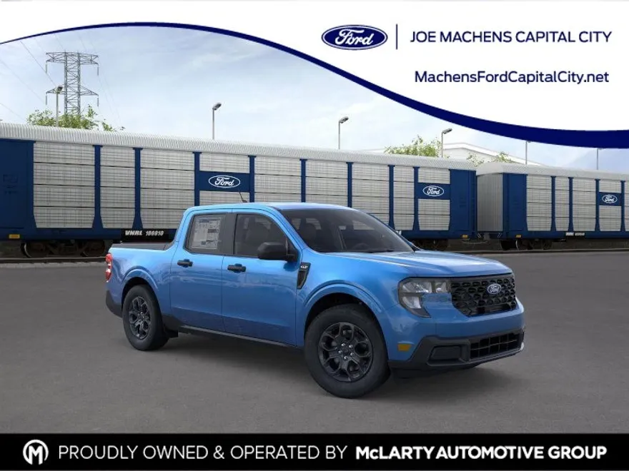 2025 Ford Maverick XLT photo 1