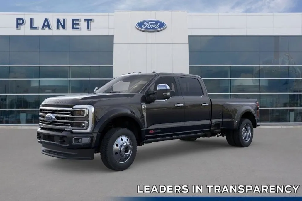 2026 Ford F-450 Platinum photo 1