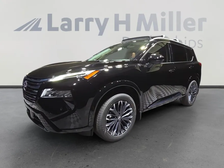 2025 Nissan Rogue Platinum photo 1