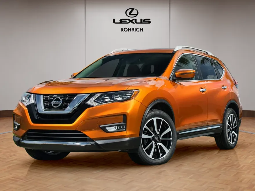 2017 Nissan Rogue SL photo 1