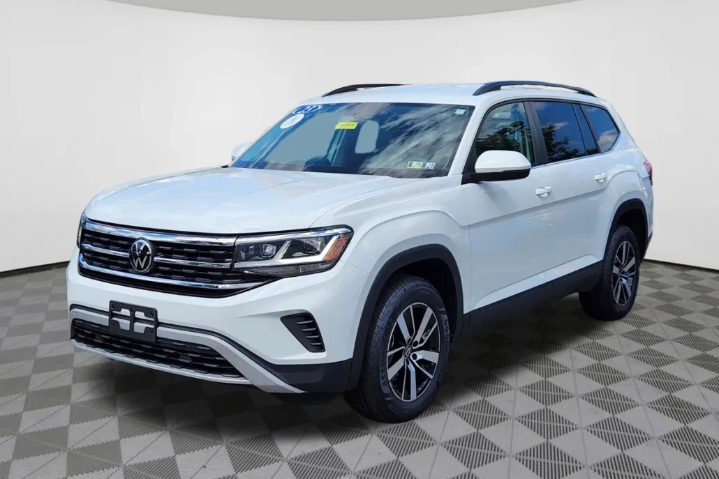2023 Volkswagen Atlas SE photo 1