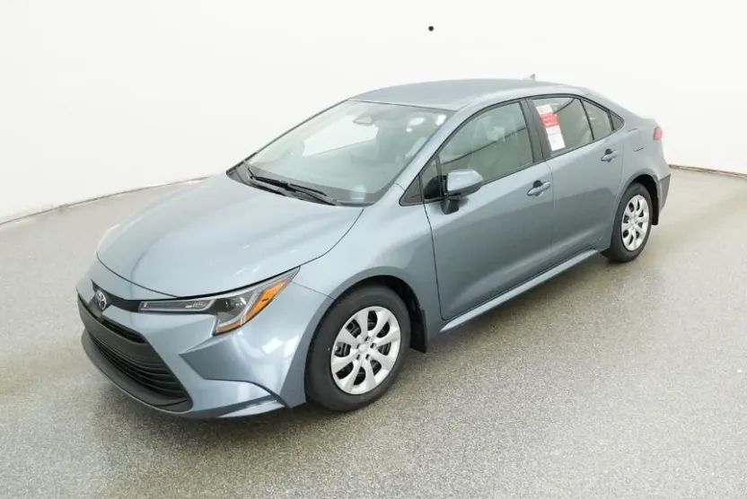 2025 Toyota Corolla LE photo 1
