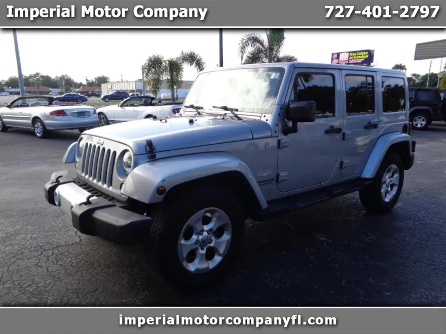 2015 Jeep Wrangler Unlimited Sahara photo 1
