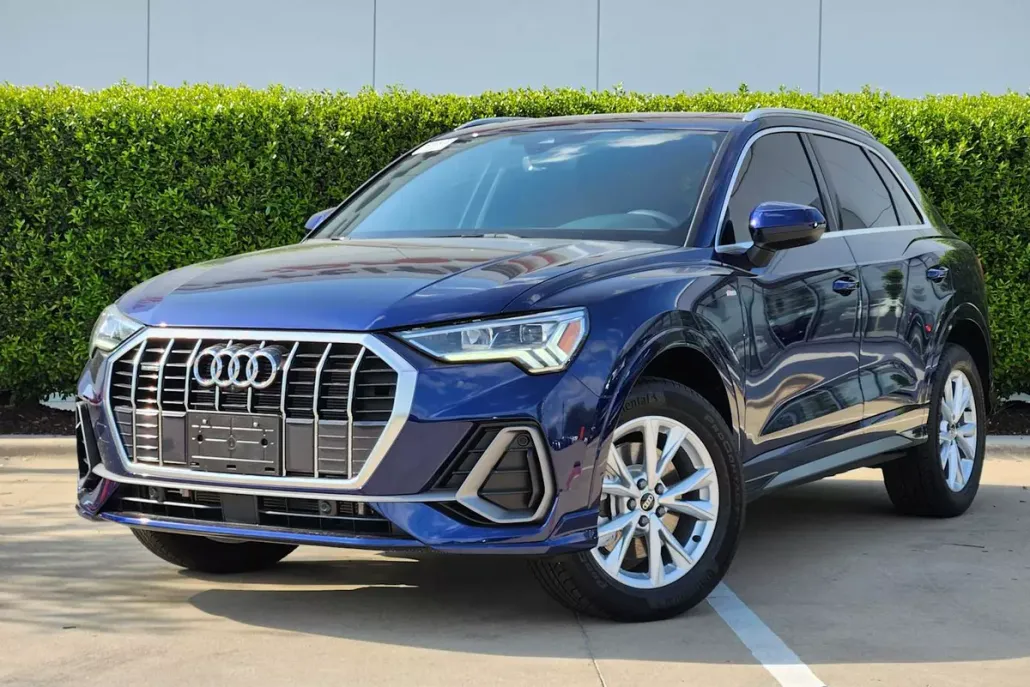 2025 Audi Q3 S line Premium Plus photo 1