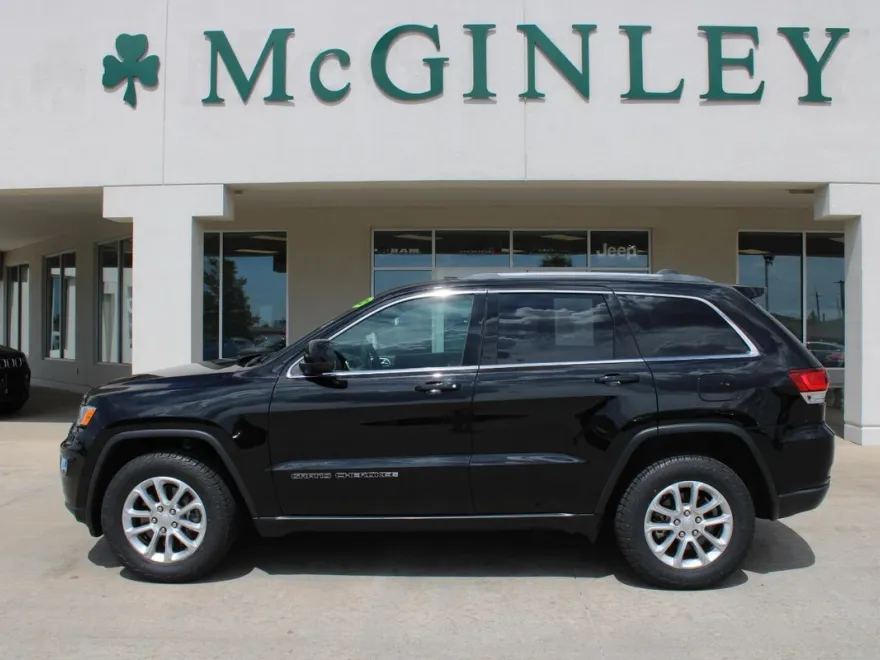 2021 Jeep Grand Cherokee Laredo photo 1
