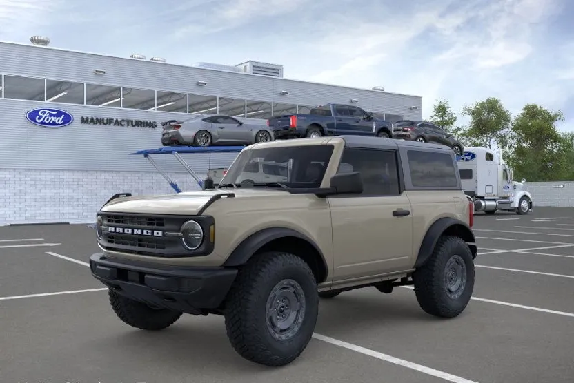 2025 Ford Bronco Base photo 1