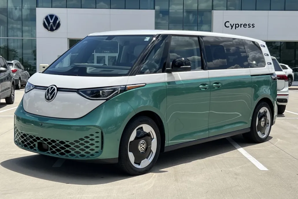 2025 Volkswagen ID. Buzz Pro S photo 1