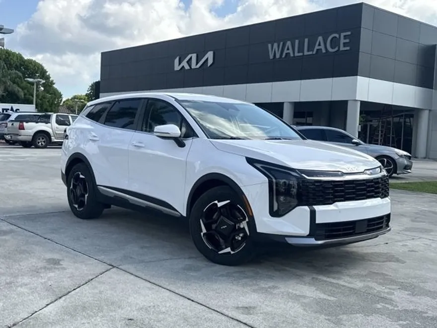 2026 Kia Sportage EX photo 1