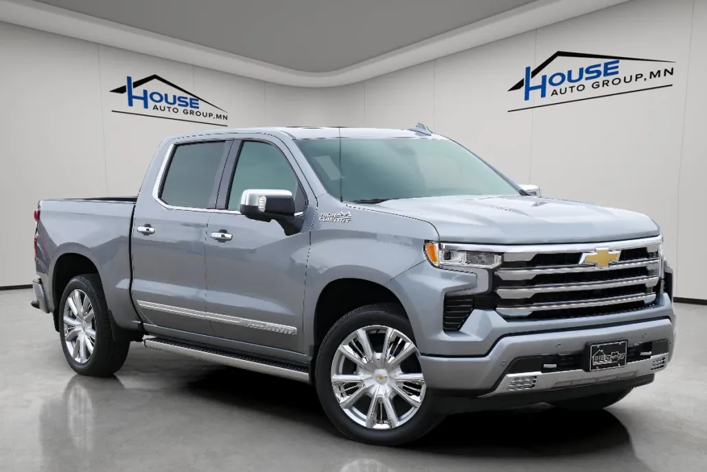 2025 Chevrolet Silverado 1500 High Country photo 1