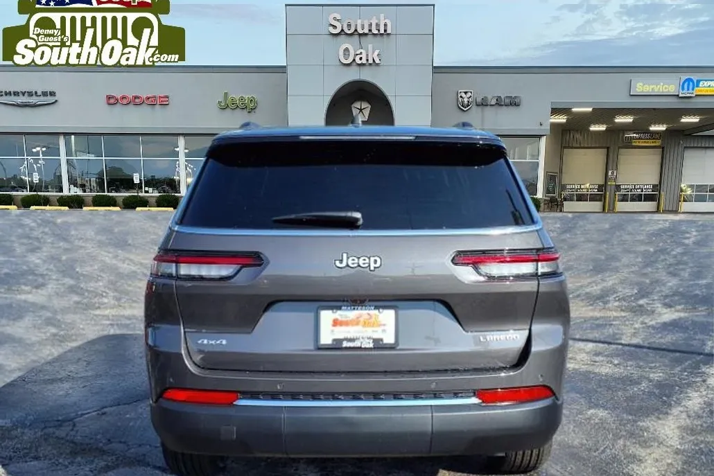 2025 Jeep Grand Cherokee Laredo Altitude photo 1