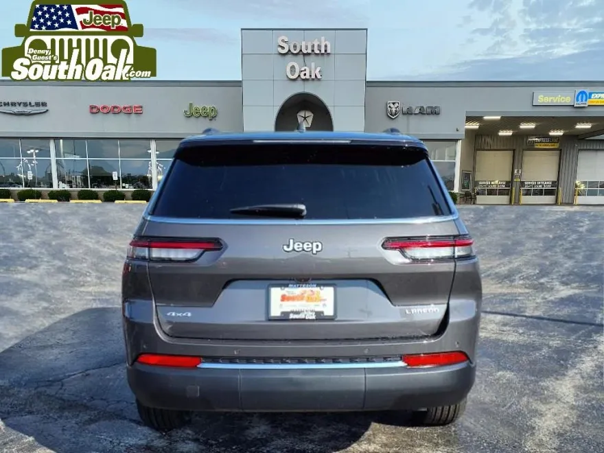2025 Jeep Grand Cherokee Laredo Altitude photo 1