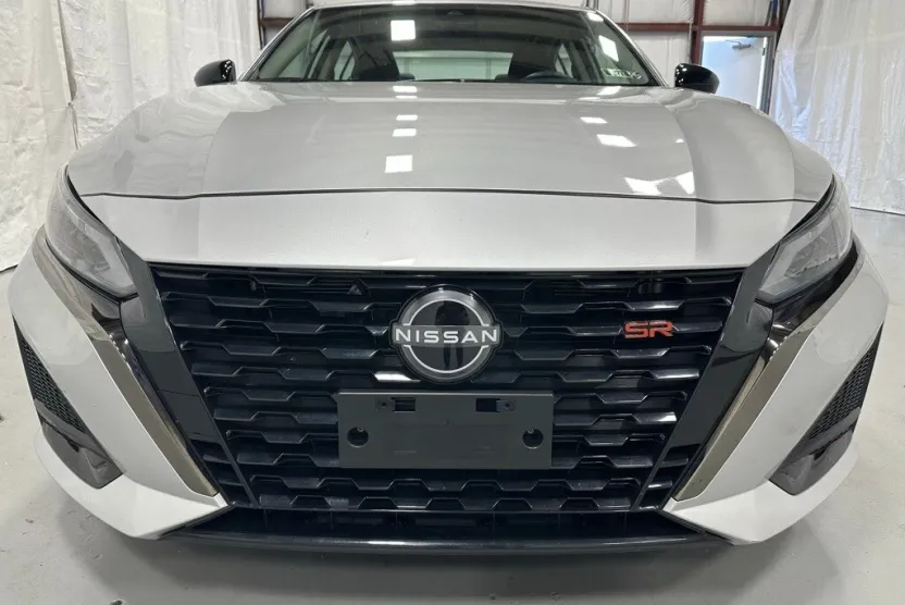 2024 Nissan Altima 2.5 SR photo 1