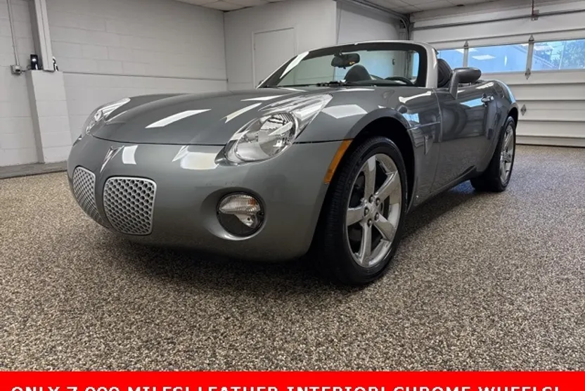 2007 Pontiac Solstice Base photo 1