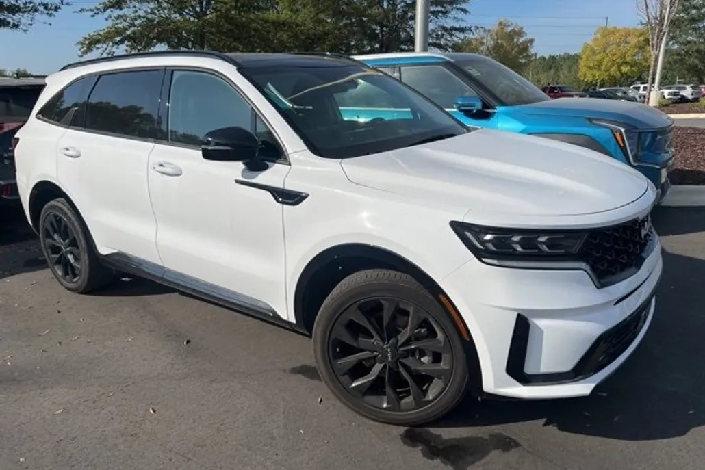2023 Kia Sorento SX photo 1