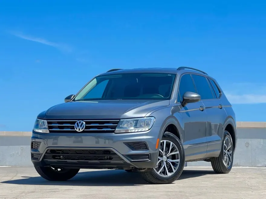 2021 Volkswagen Tiguan Sport photo 1