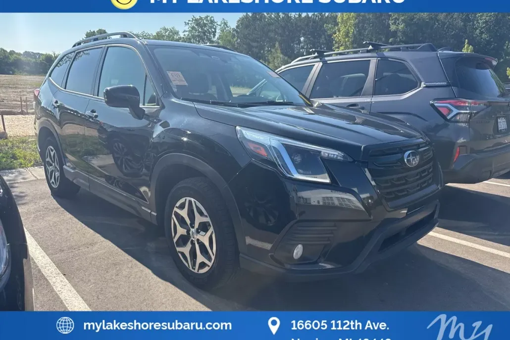 2022 Subaru Forester Premium photo 1