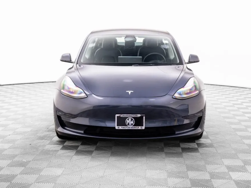2022 Tesla Model 3 Long Range photo 1