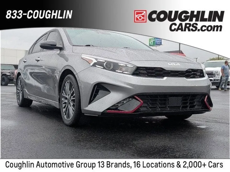 2023 Kia Forte GT-Line photo 1