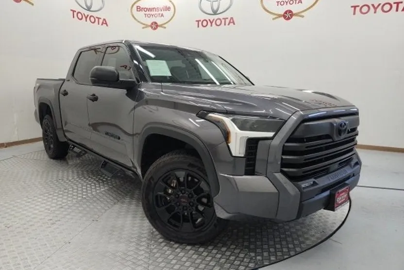 2023 Toyota Tundra SR5 photo 1