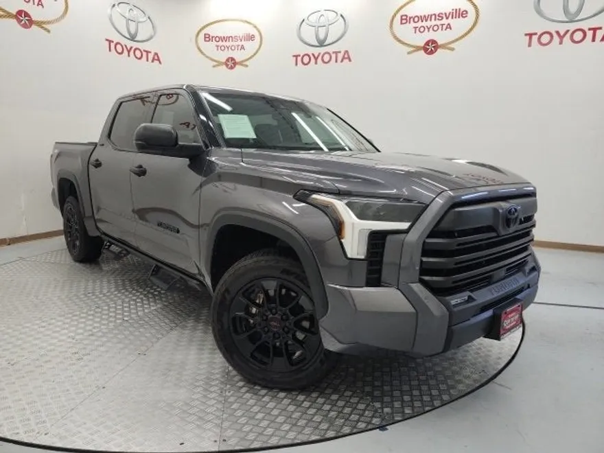 2023 Toyota Tundra SR5 photo 1