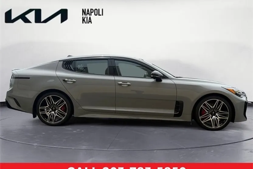 2022 Kia Stinger GT2 photo 1
