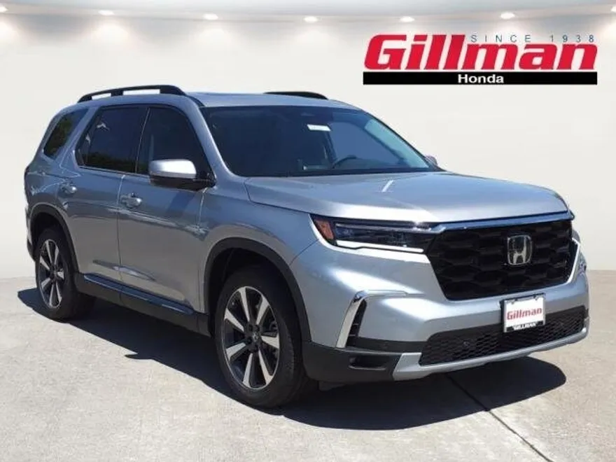 2025 Honda Pilot Touring photo 1