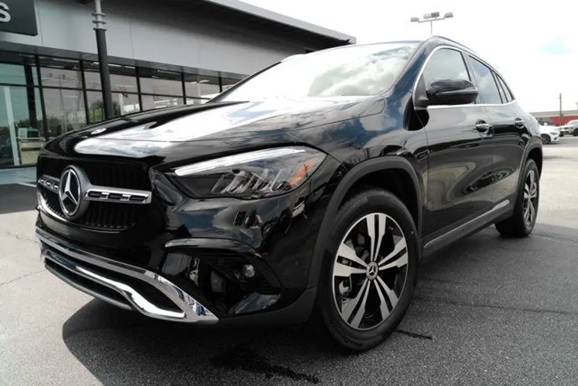 2024 Mercedes Benz GLA 250 photo 1