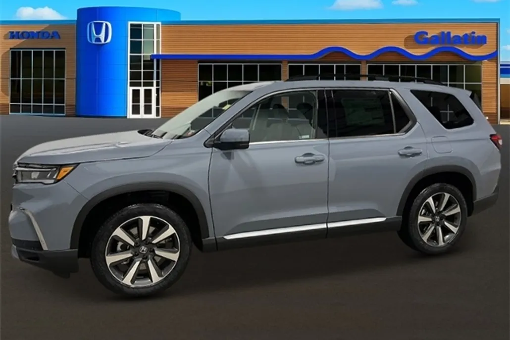 2025 Honda Pilot Touring photo 1