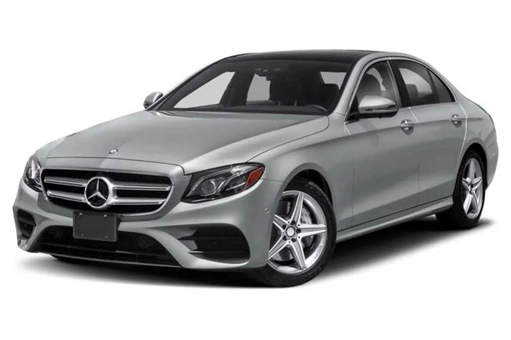 2019 Mercedes Benz E 300 4MATIC photo 1
