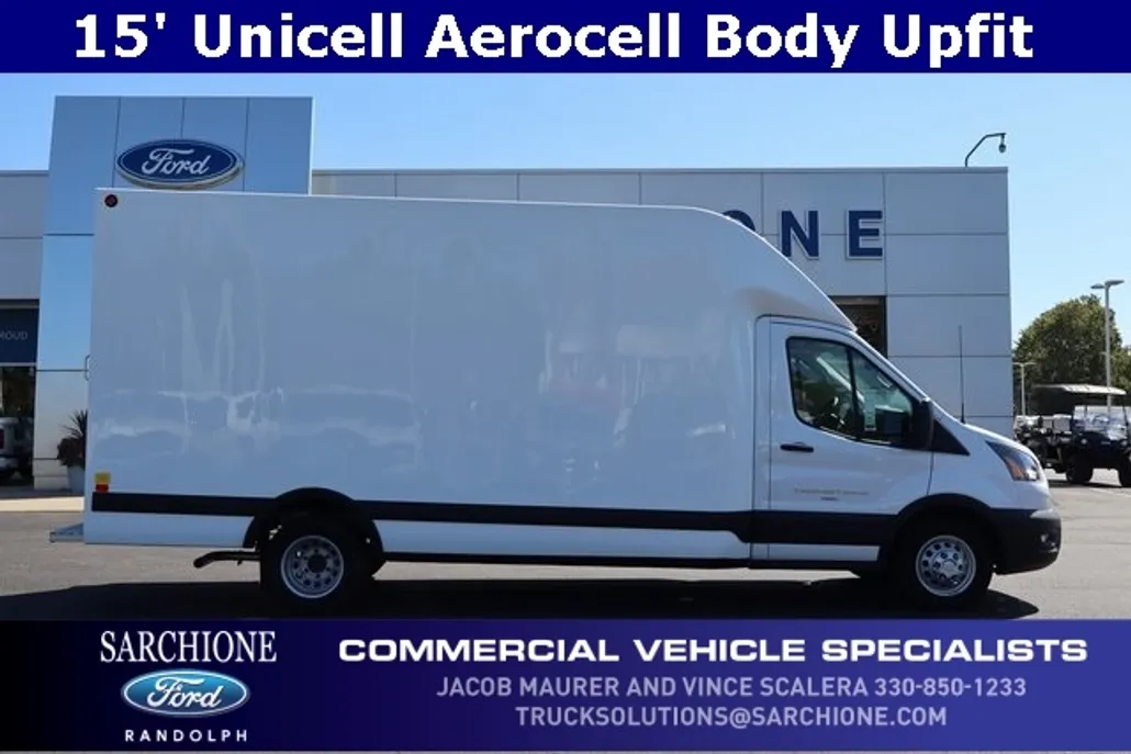 2025 Ford F-600 photo 1