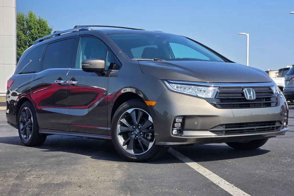 2023 Honda Odyssey Elite photo 1