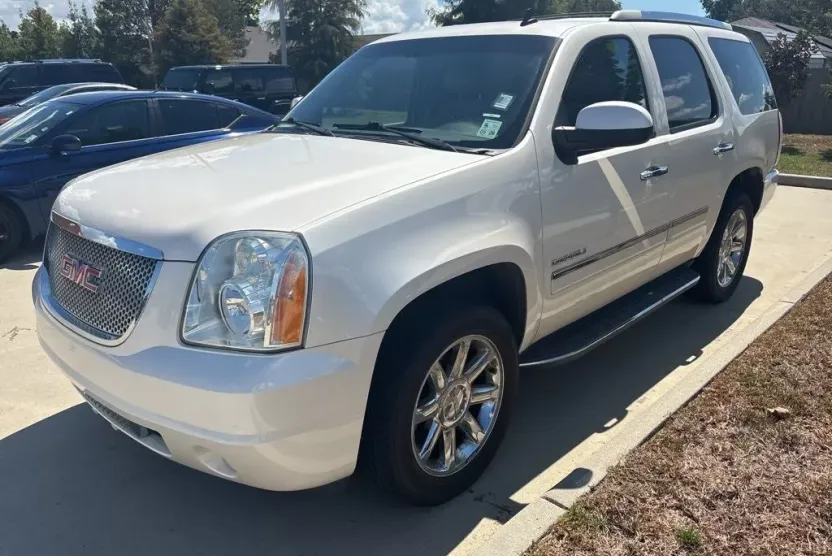 2014 Gmc Yukon Denali photo 1