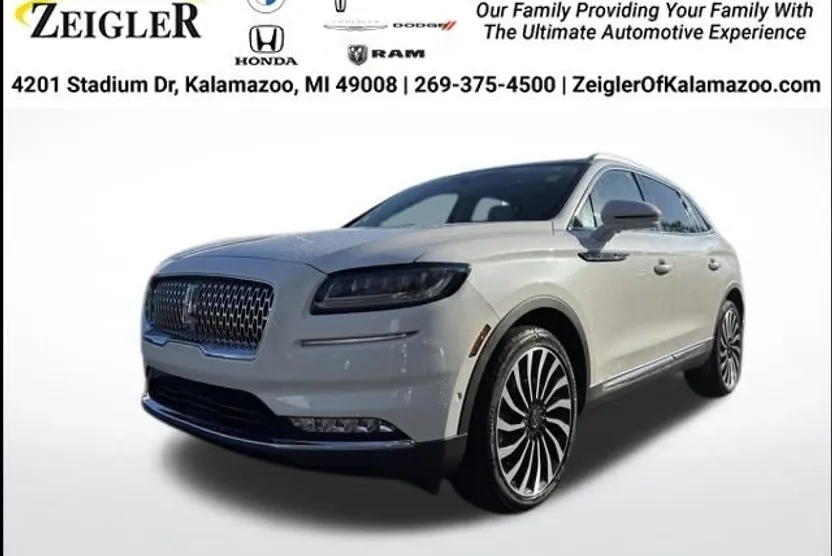 2022 Lincoln Nautilus Black Label photo 1
