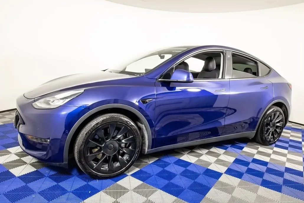 2020 Tesla Model Y Long Range photo 1