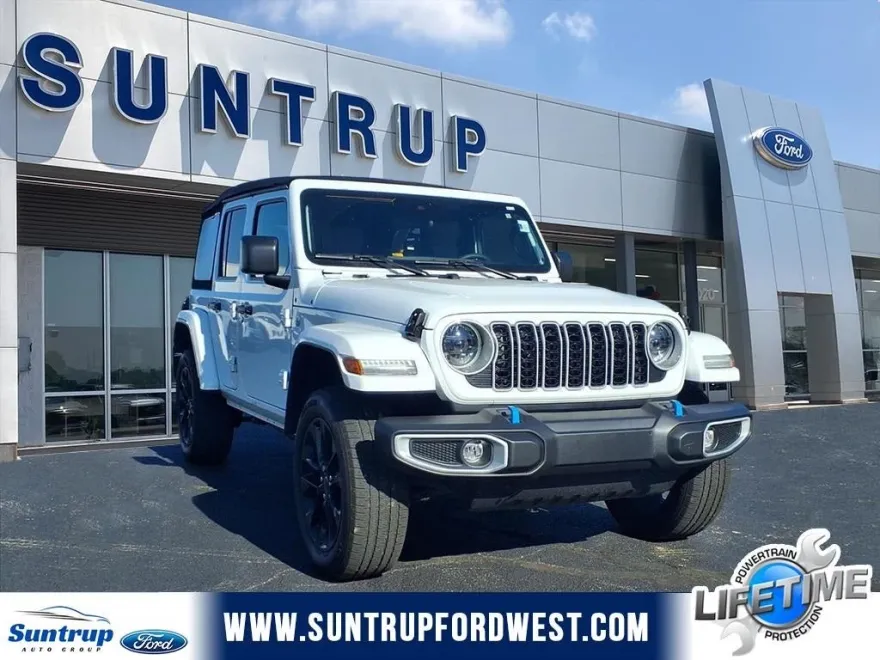 2024 Jeep Wrangler Sahara 4xe photo 1
