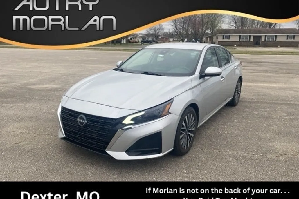 2023 Nissan Altima 2.5 SV photo 1