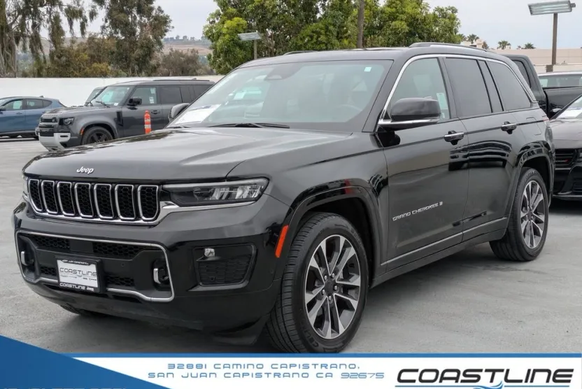2022 Jeep Grand Cherokee Overland photo 1