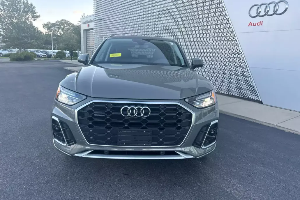 2025 Audi Q5 S line Premium Plus photo 1
