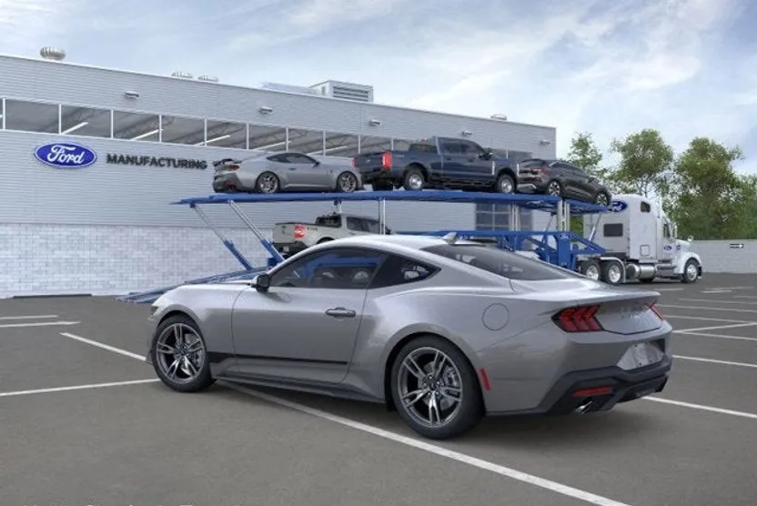 2025 Ford Mustang EcoBoost photo 1