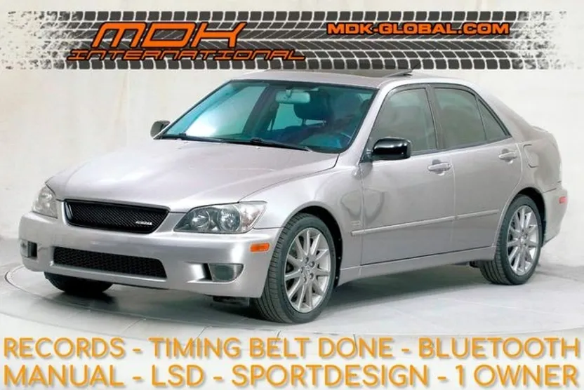 2004 Lexus IS 300 SportDesign photo 1