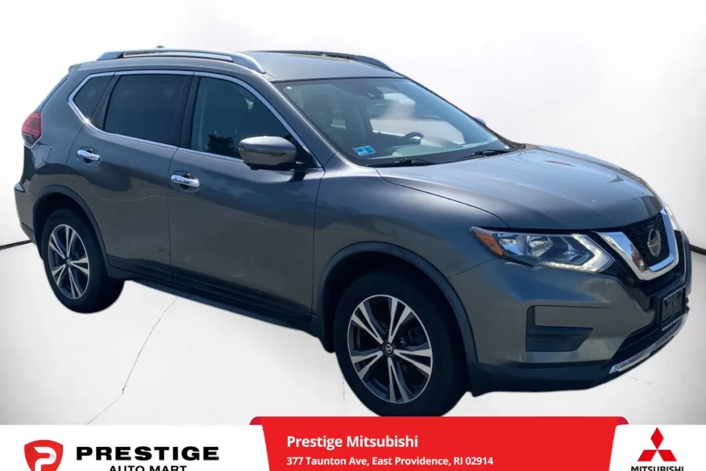 2019 Nissan Rogue SV photo 1