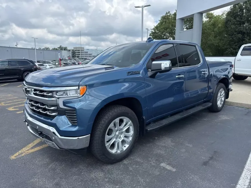 2024 Chevrolet Silverado 1500 LTZ photo 1