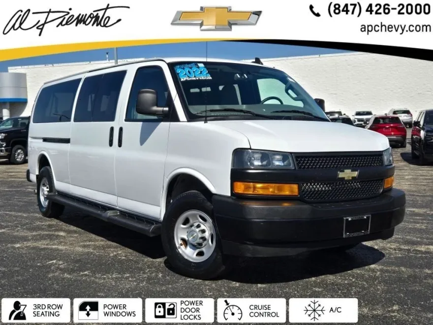 2022 Chevrolet Express Passenger 3500 LS photo 1