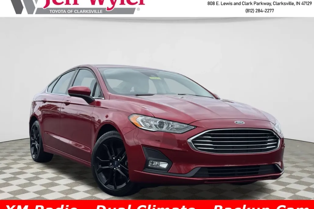 2020 Ford Fusion SE photo 1
