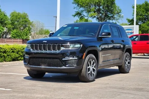 2025 Jeep Grand Cherokee Limited photo 2