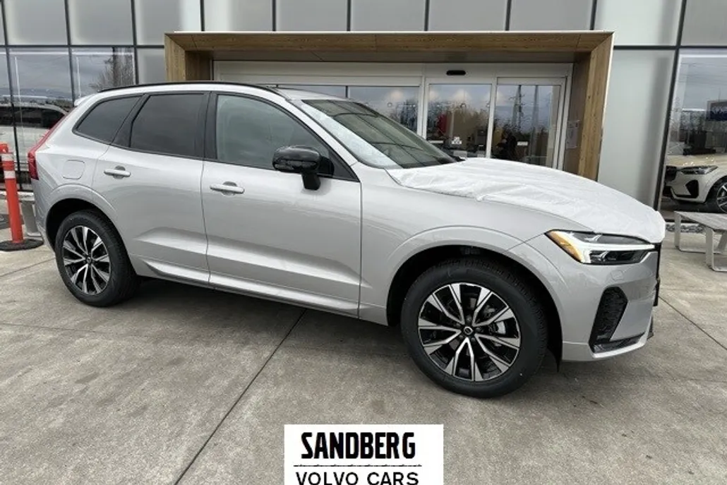 2025 Volvo XC60 B5 Core photo 1