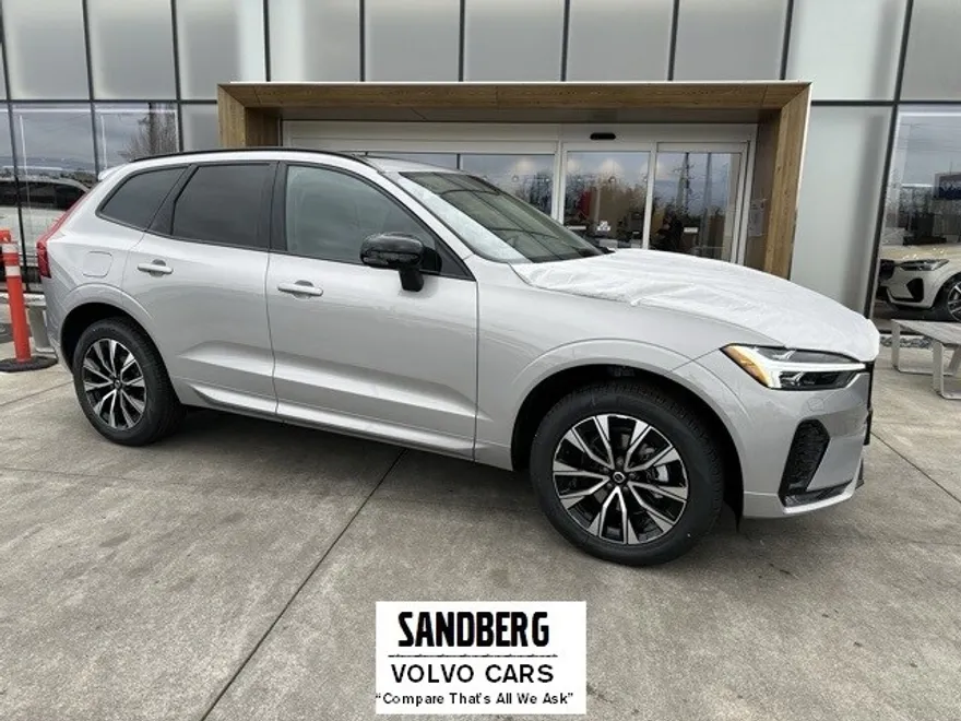 2025 Volvo XC60 B5 Core photo 1