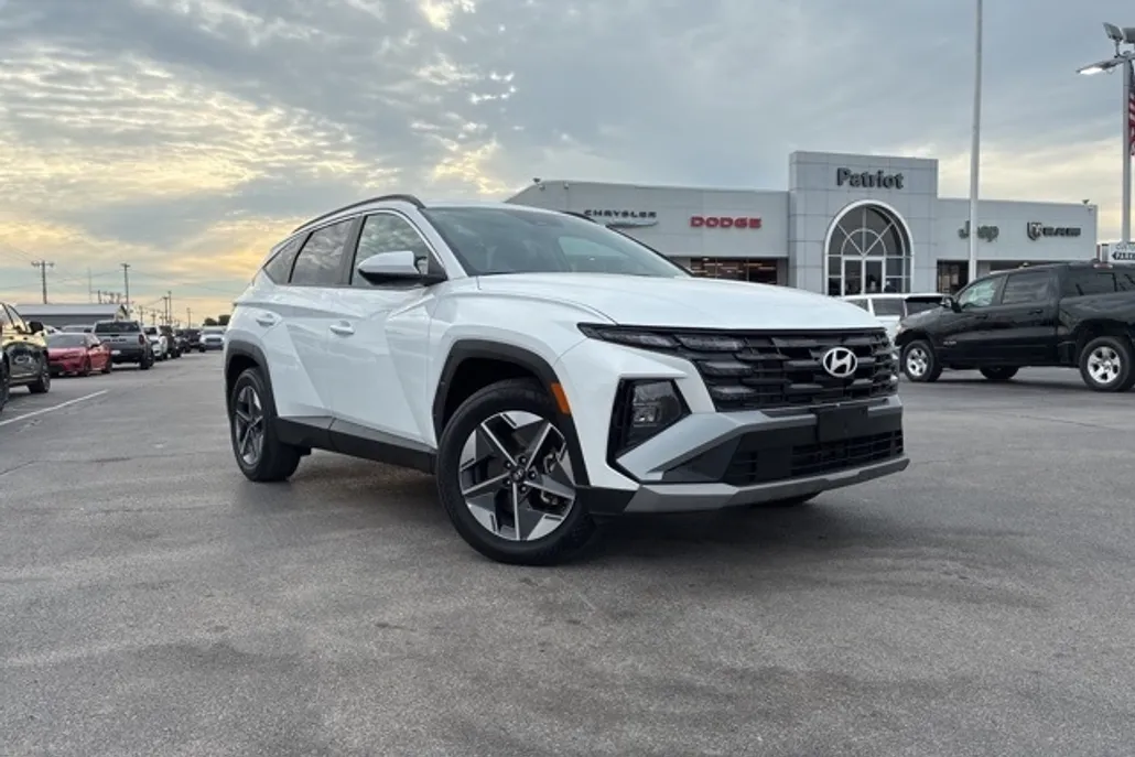 2025 Hyundai Tucson SEL photo 1
